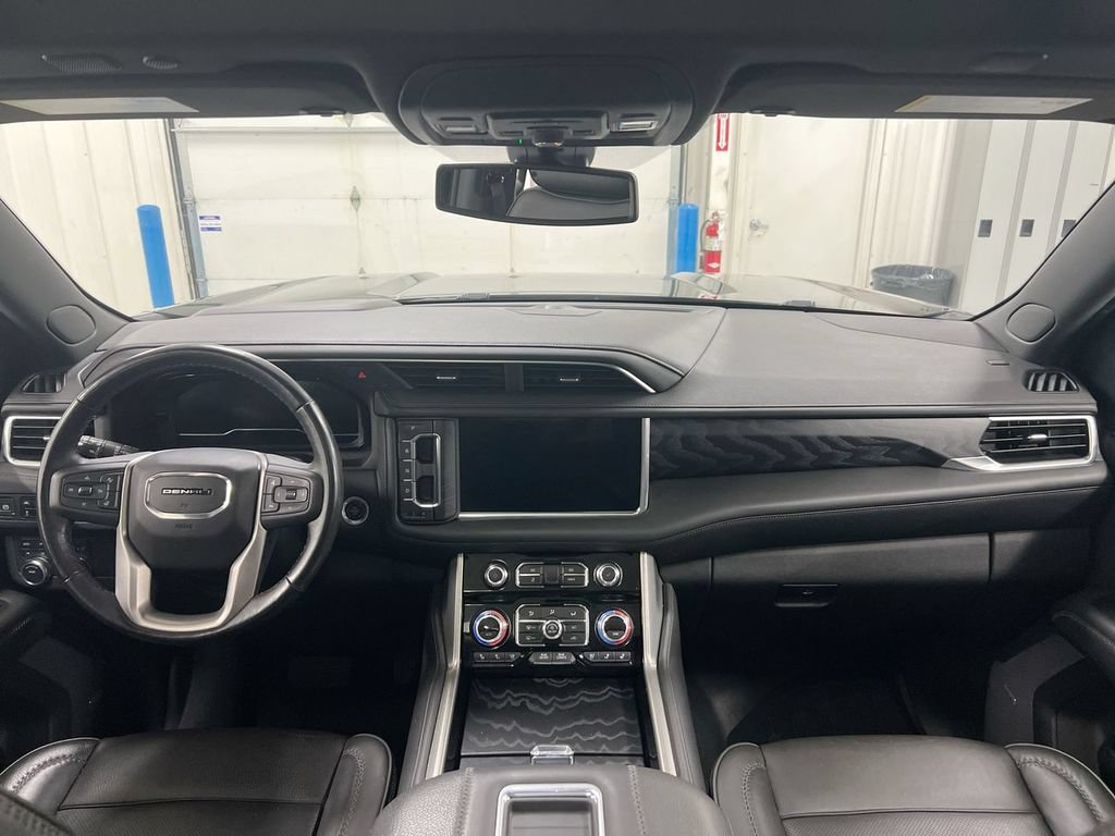 Used 2022 GMC Yukon XL Denali AWD/4WD image 10