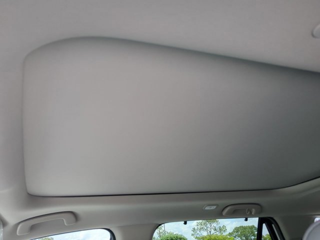 New 2025 Honda Pilot Touring image 18