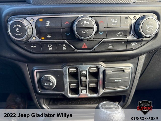 Used 2022 Jeep Gladiator Willys AWD/4WD image 26