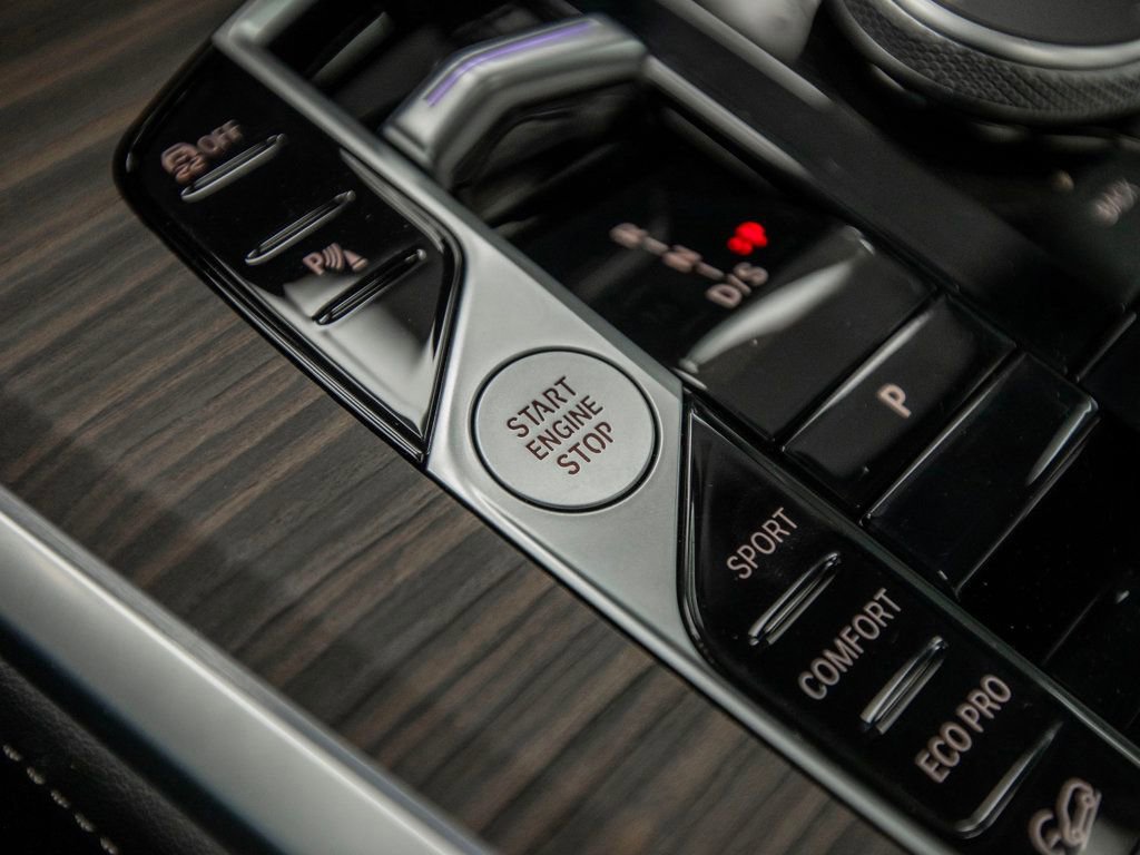 Used 2026 BMW X5 xDrive40i w/ M Sport Package image 23