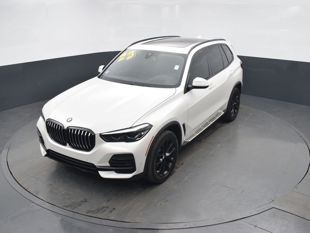 Used 2023 BMW X5 xDrive40i w/ Premium Package image 40