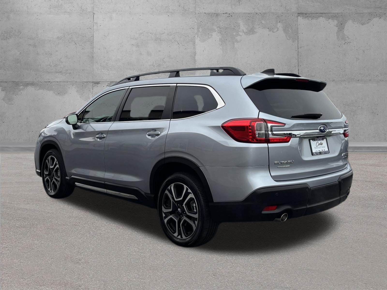 Used 2023 Subaru Ascent Limited AWD/4WD image 5