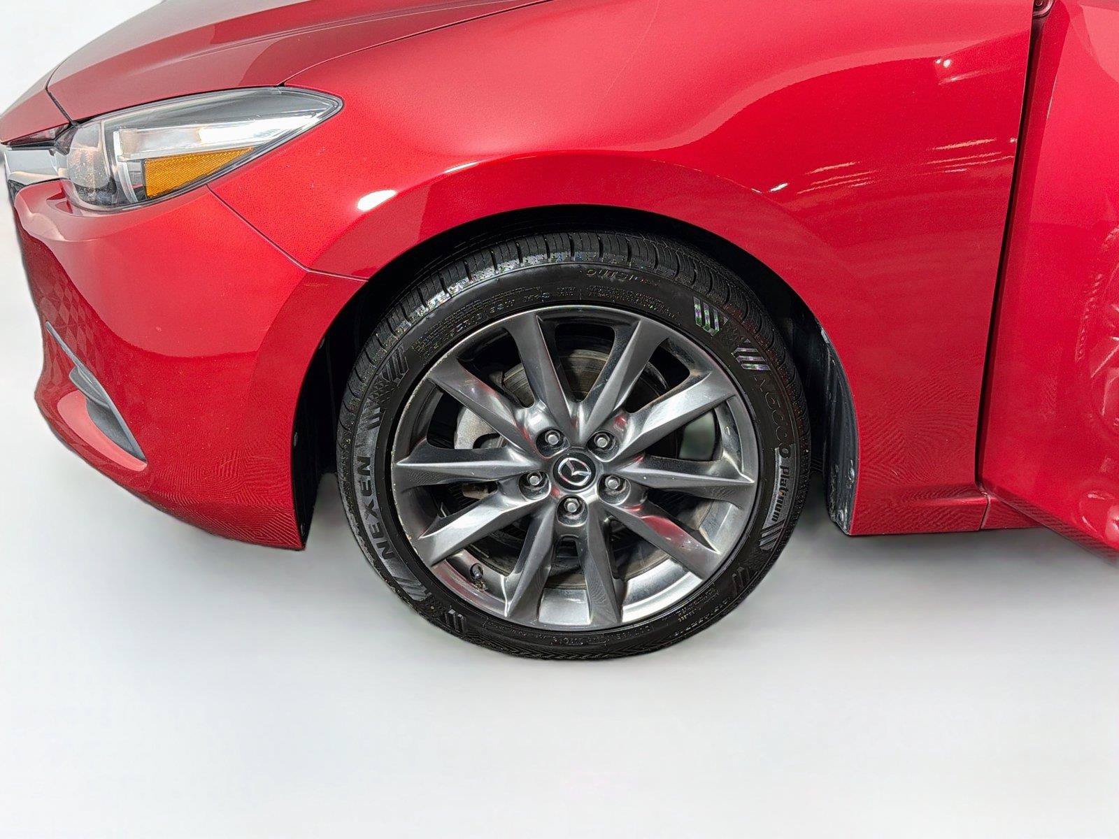 Used 2018 MAZDA MAZDA3 Touring FWD image 32
