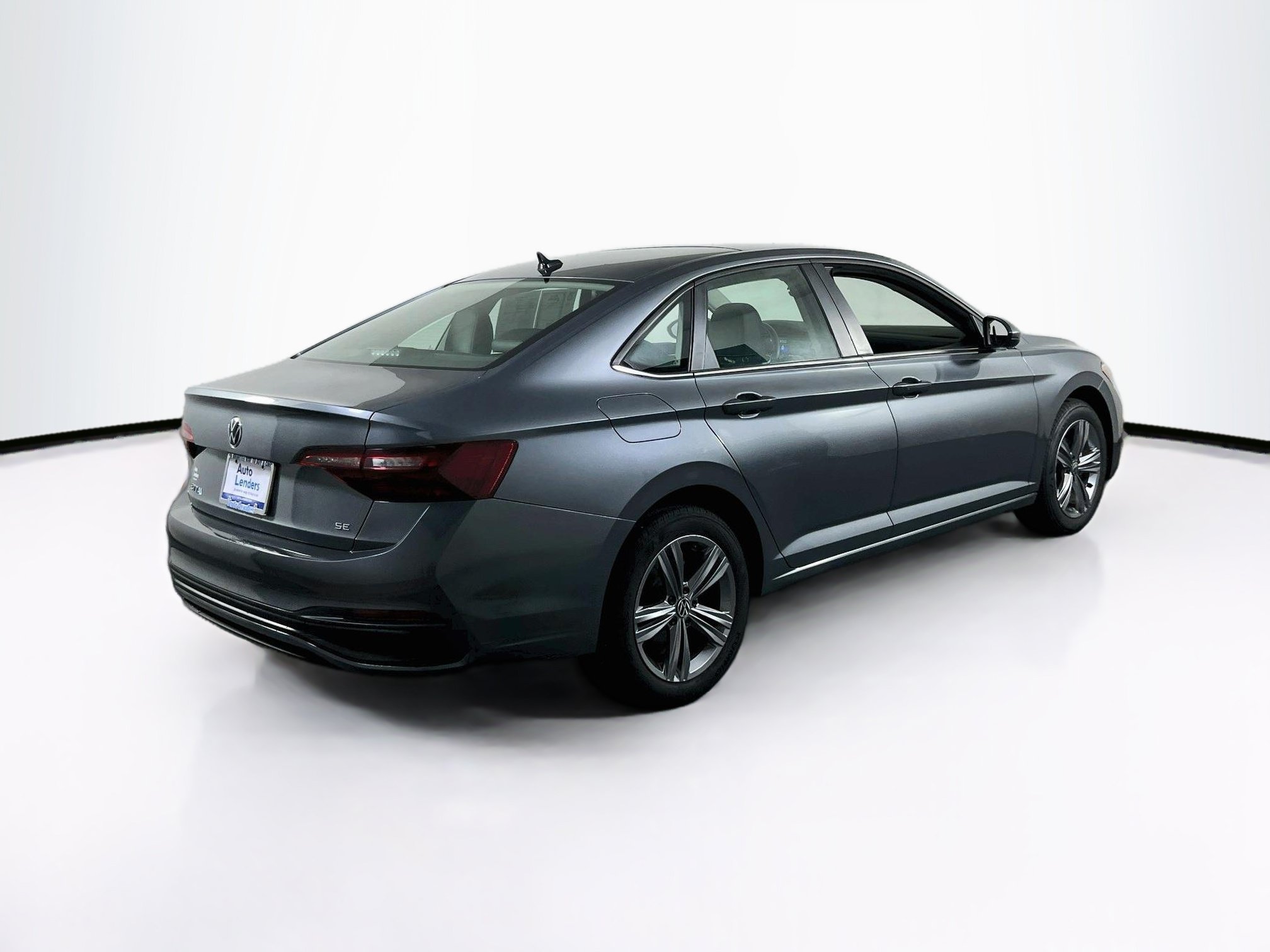 Used 2023 Volkswagen Jetta SE FWD image 5