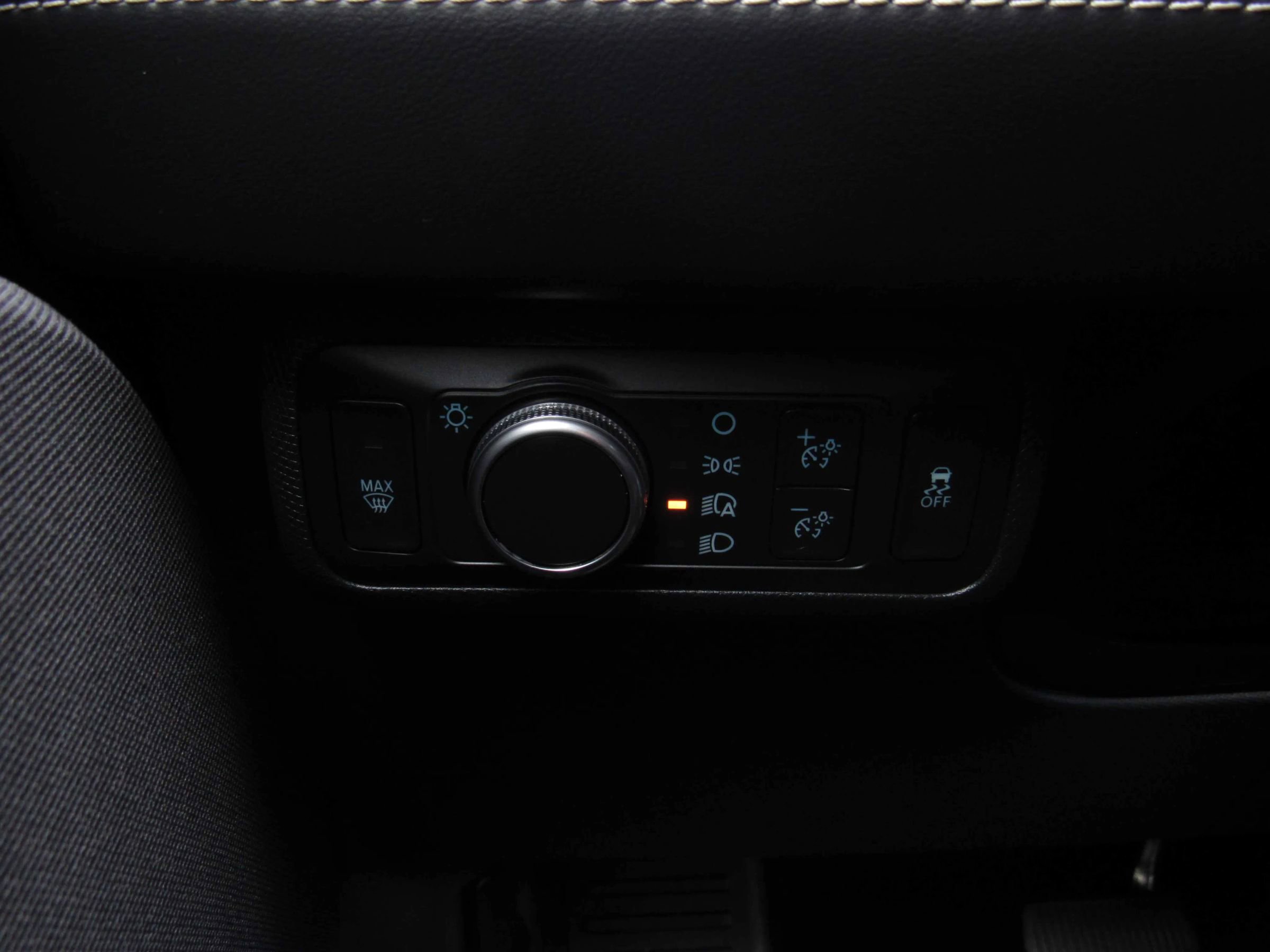 Used 2021 Ford Mustang Mach-E Select w/ Comfort/Appearance Package AWD/4WD image 18