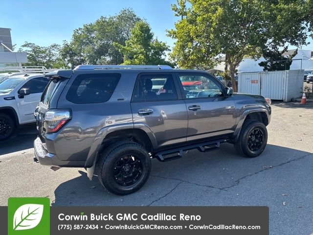 Used 2017 Toyota 4Runner SR5 AWD/4WD image 9