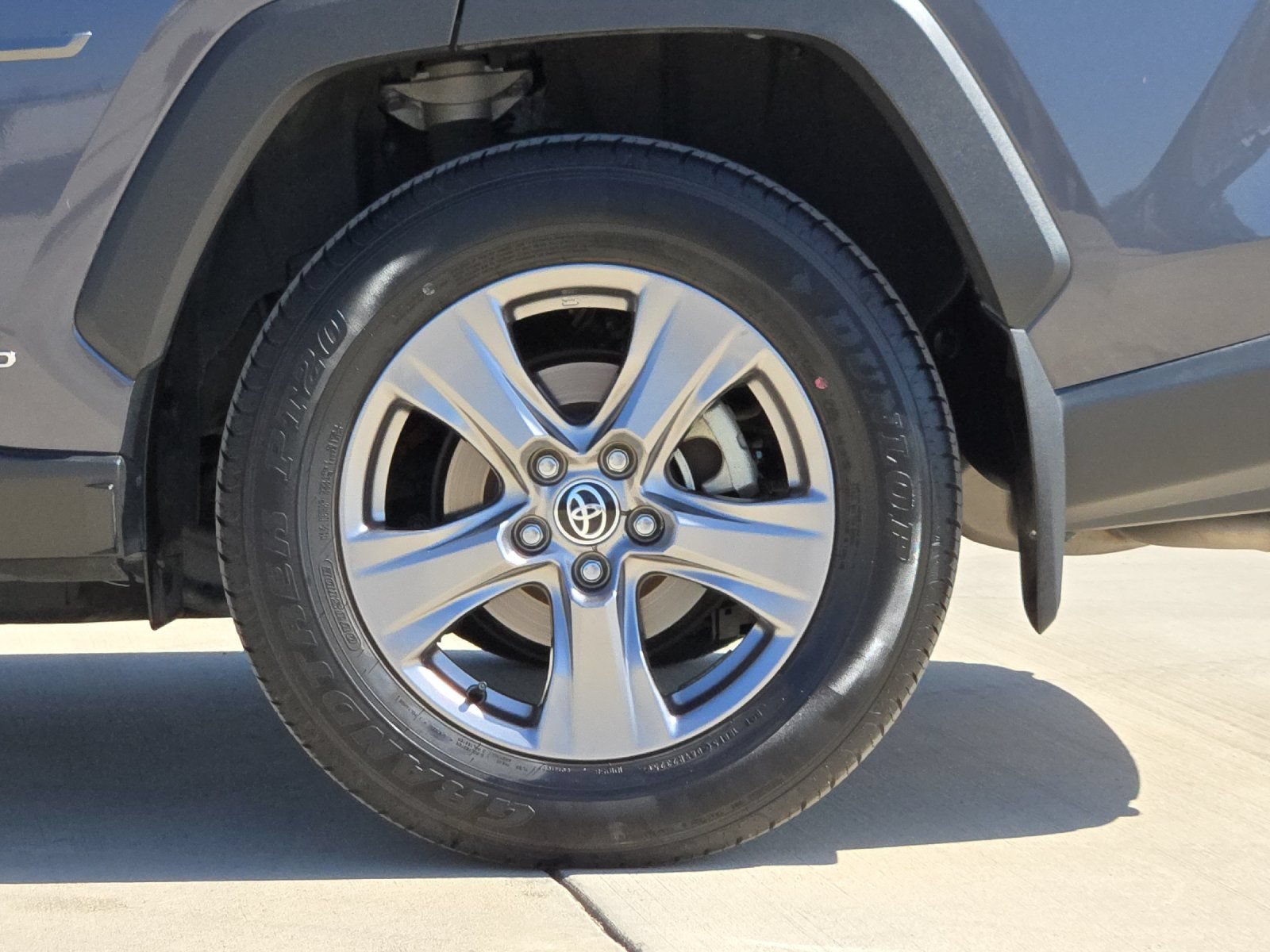 Certified 2025 Toyota RAV4 LE AWD/4WD image 24