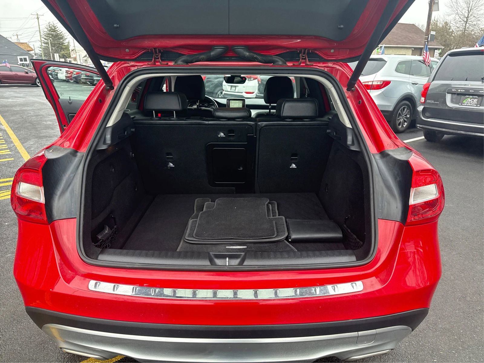 Used 2015 Mercedes-Benz GLA 250 4MATIC w/ Premium Package image 13