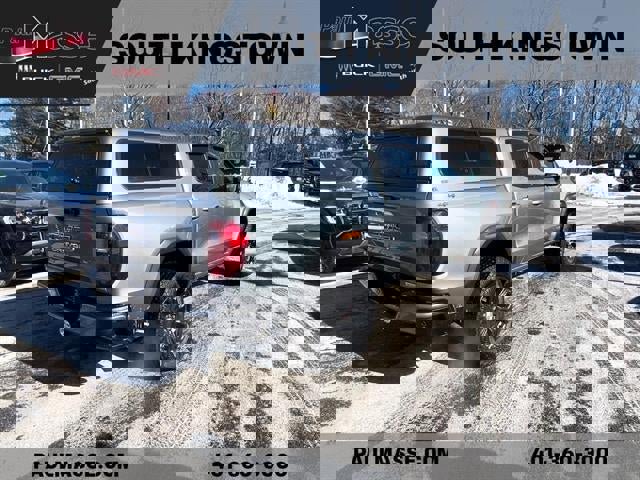 Used 2024 GMC Canyon Elevation w/ Elevation Premium Package image 7