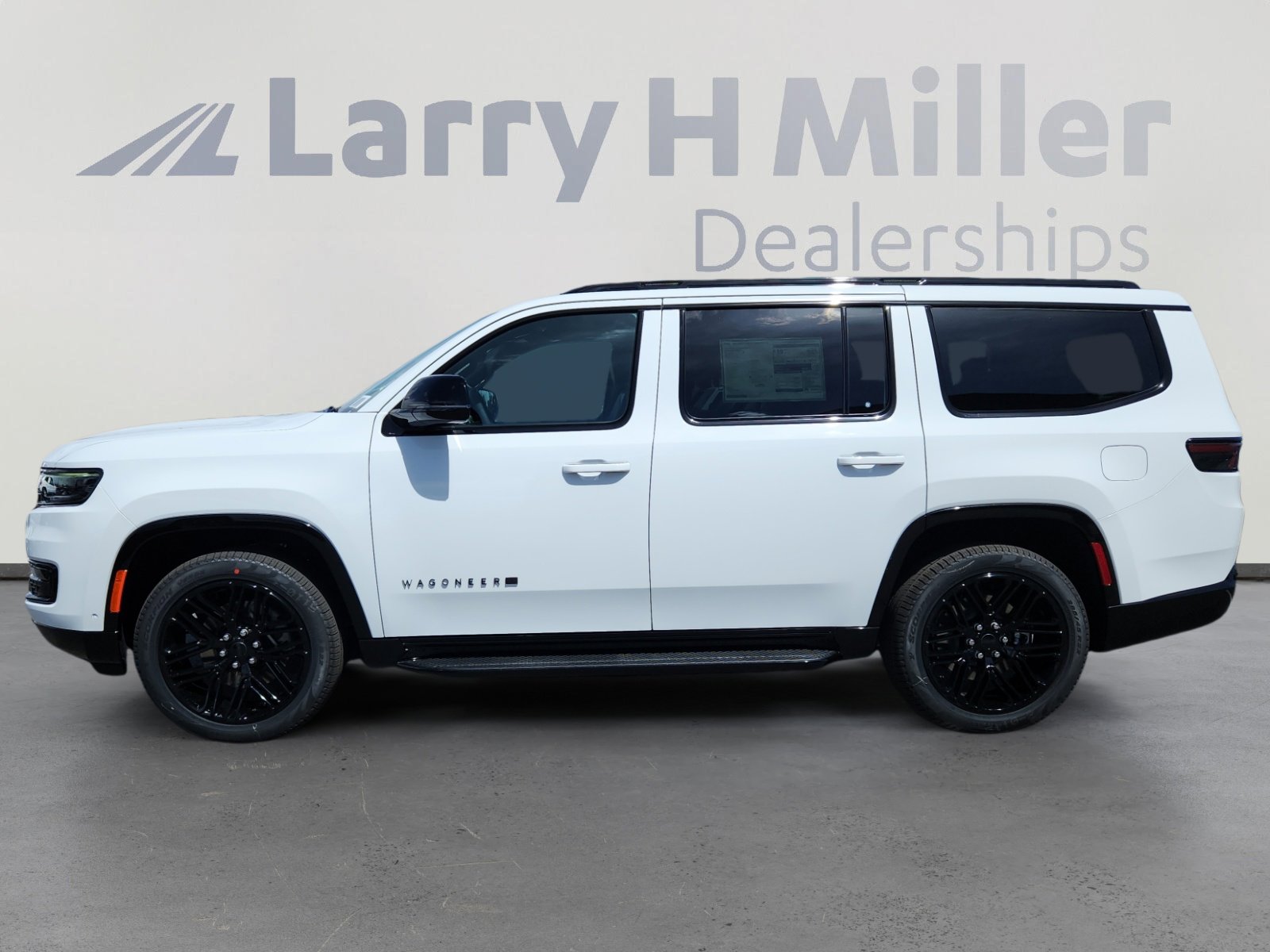 New 2025 Jeep Wagoneer Series II w/ HD Trailer Tow Package image 2