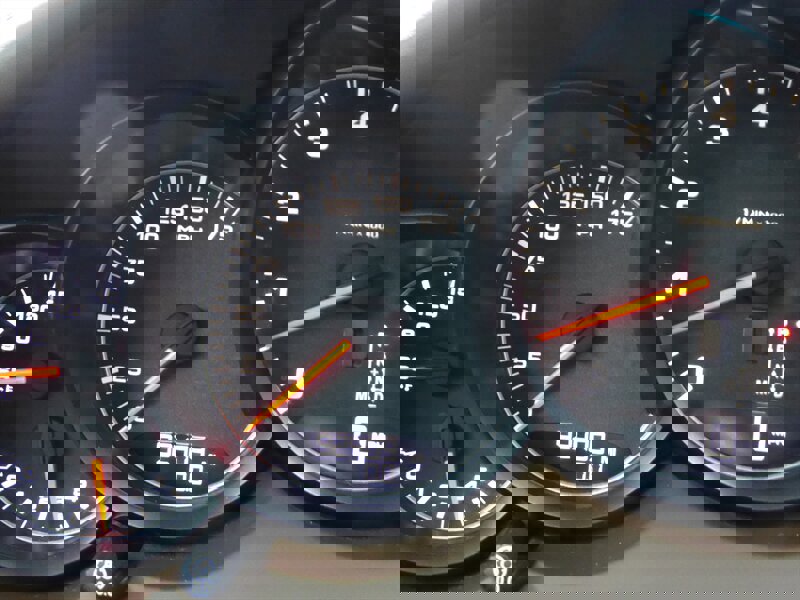 Used 2015 Porsche Cayenne Turbo image 12