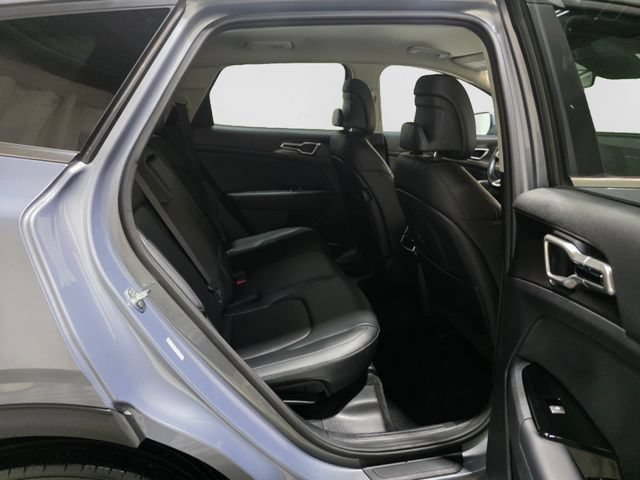 Used 2023 Kia Sportage EX AWD/4WD image 32