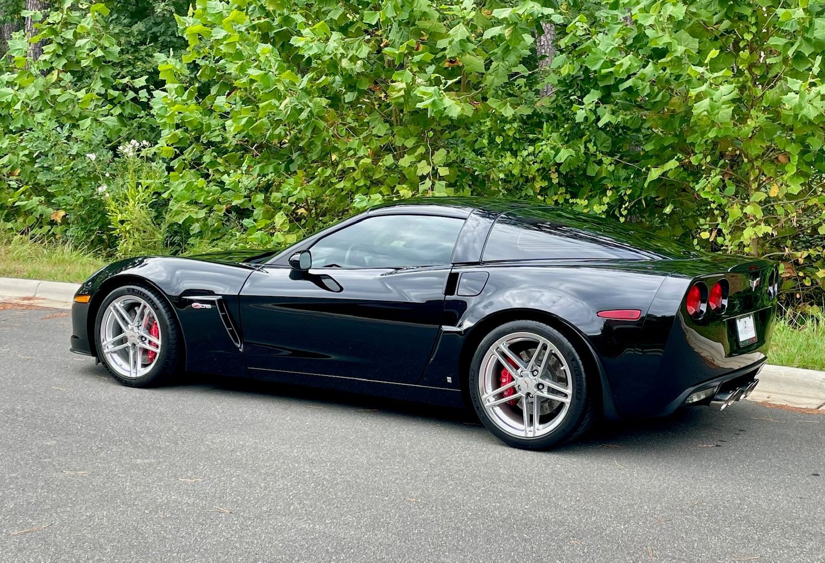 Used 2007 Chevrolet Corvette Z06 w/ Preferred Equipment Group image 17
