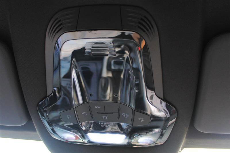 Used 2024 Alfa Romeo Tonale Veloce w/ Premium Interior Package image 24