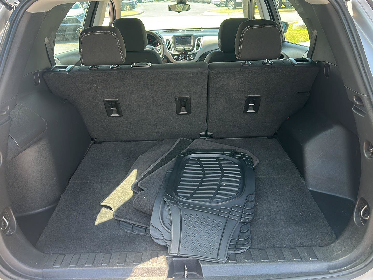 Used 2021 Chevrolet Equinox LS FWD image 13