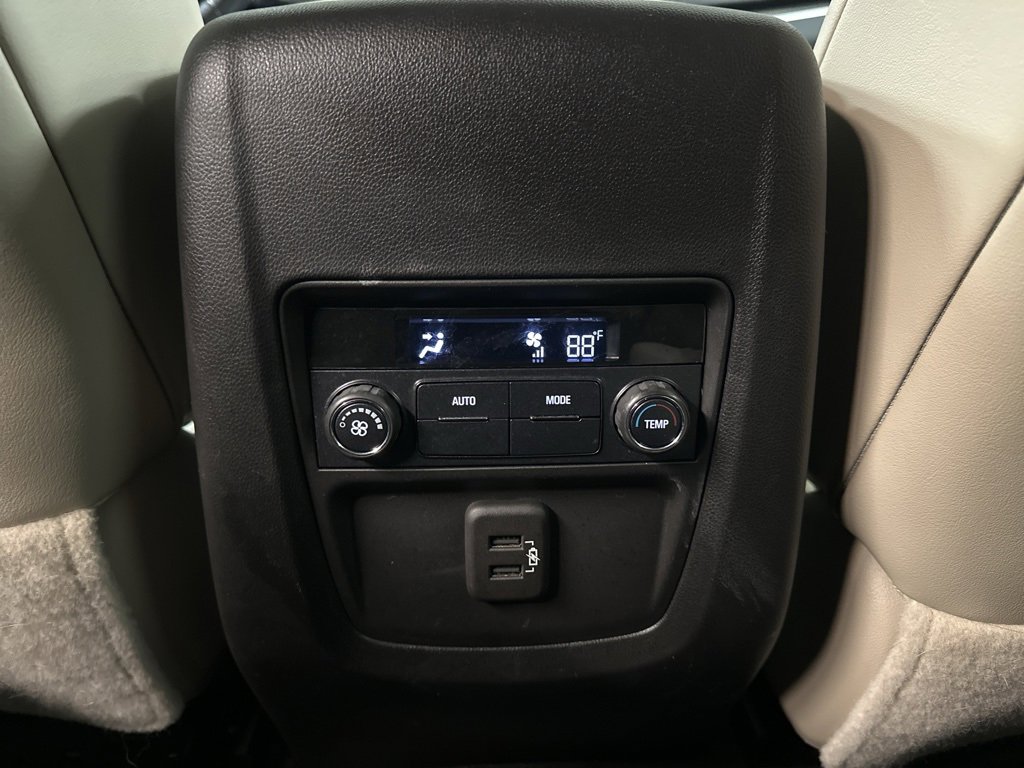 Used 2020 Buick Enclave Essence image 28