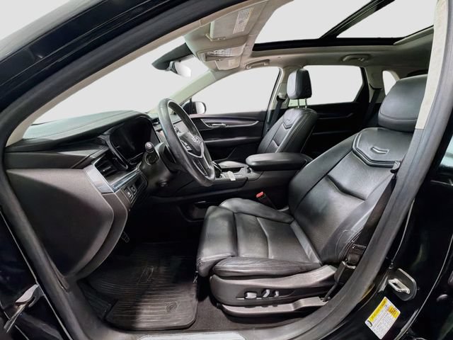 Used 2017 Cadillac XT5 Premium Luxury w/ LPO, Wheel Lock Package FWD image 18