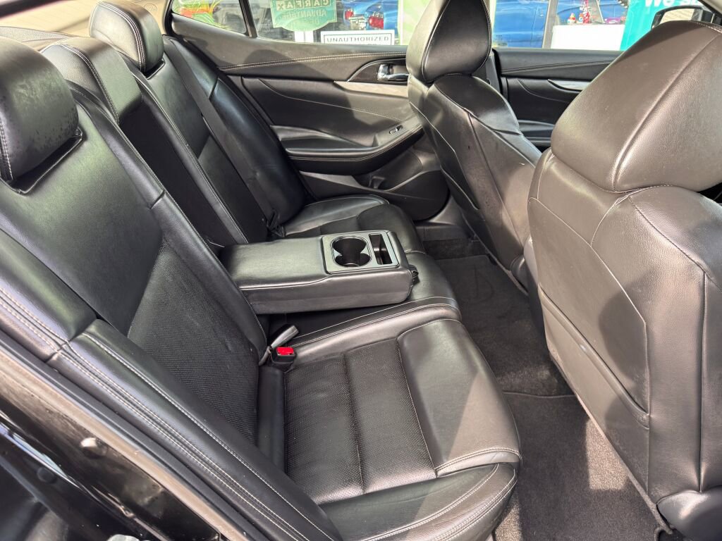 Used 2018 Nissan Maxima 3.5 SV image 19