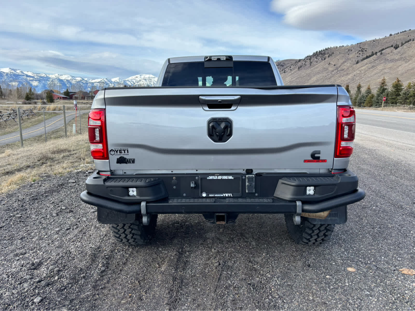 Used 2023 RAM 3500 Limited image 7