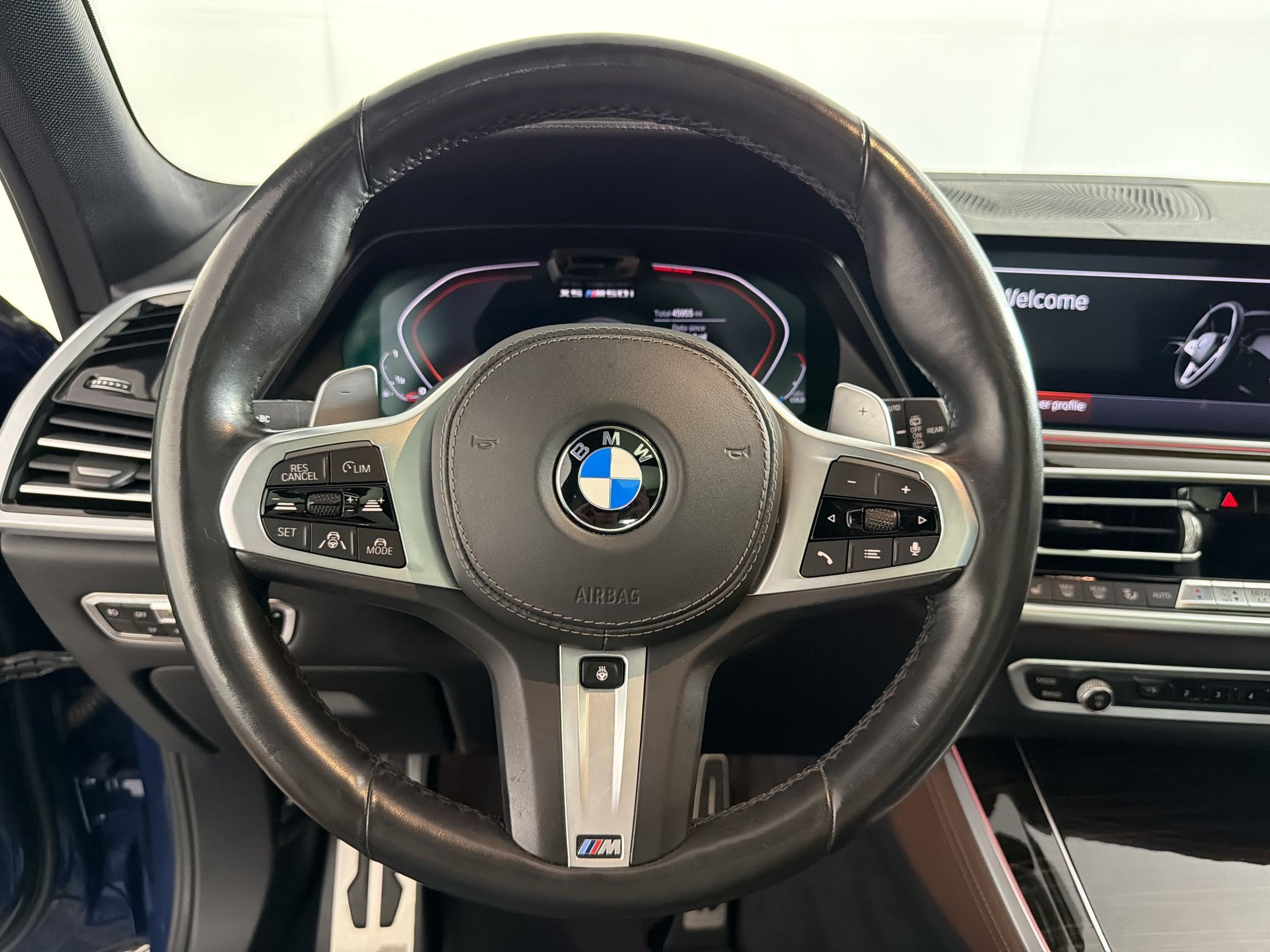 Used 2020 BMW X5 M50i w/ Executive Package AWD/4WD image 11