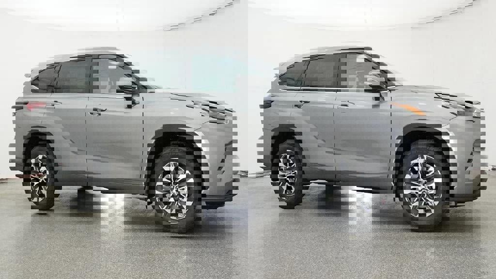 New 2026 Toyota Highlander XLE image 28