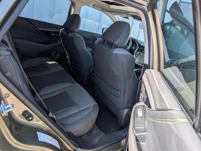 Used 2025 Subaru Outback Onyx Edition AWD/4WD image 17