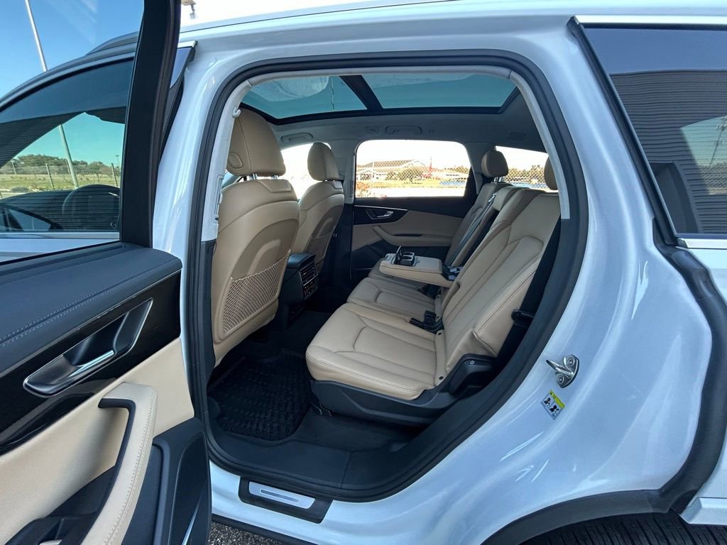 Used 2023 Audi Q7 3.0T Prestige image 65
