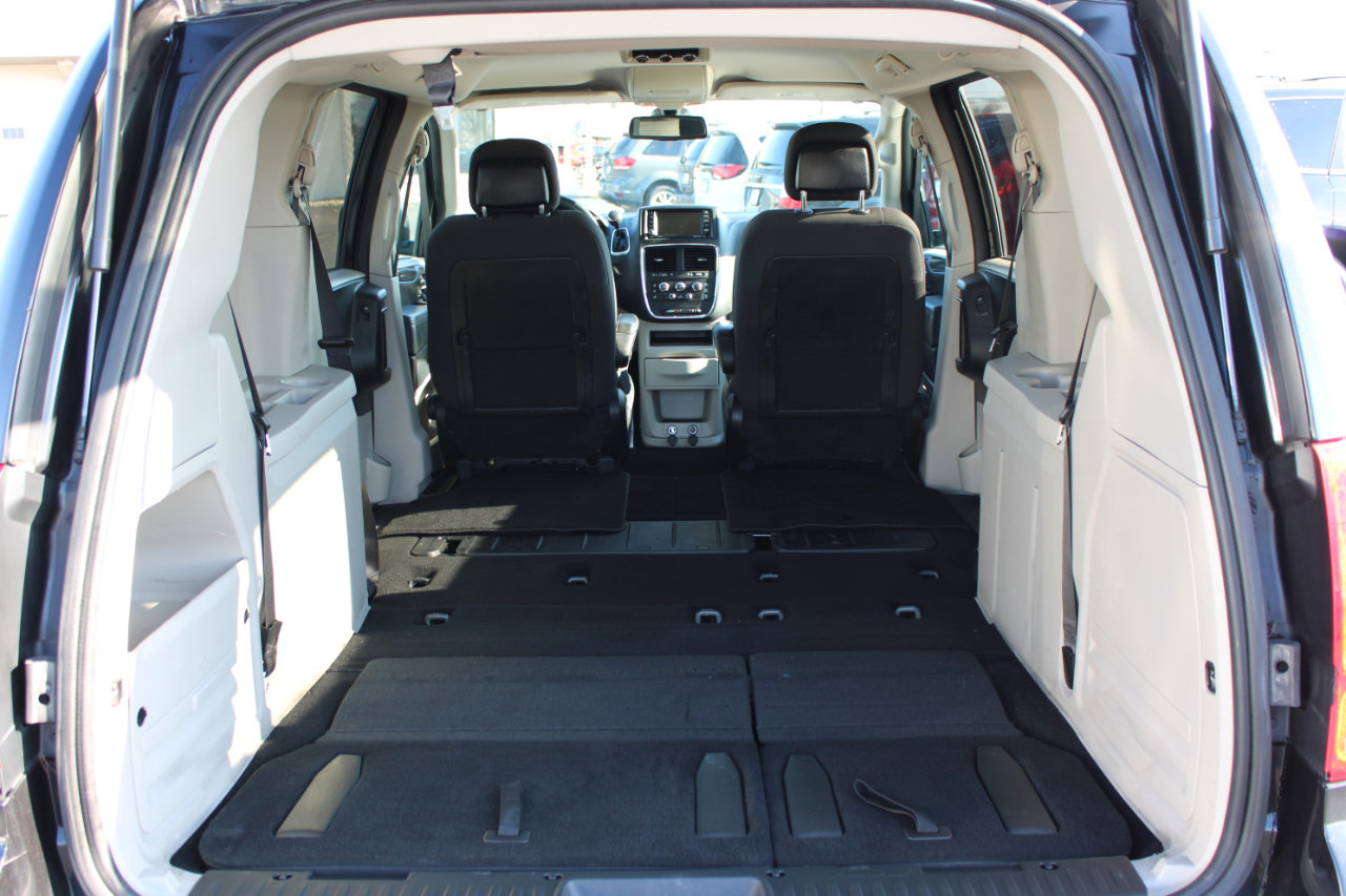 Used 2019 Dodge Grand Caravan SE image 9