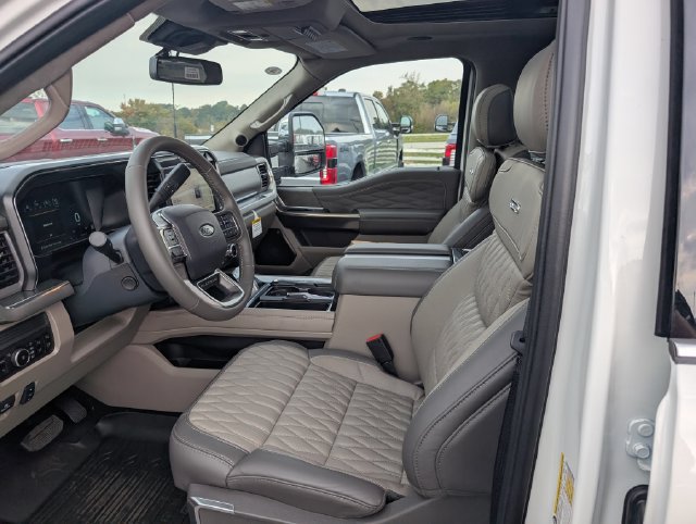 New 2027 Ford F250 Platinum w/ Platinum Plus Package AWD/4WD image 20