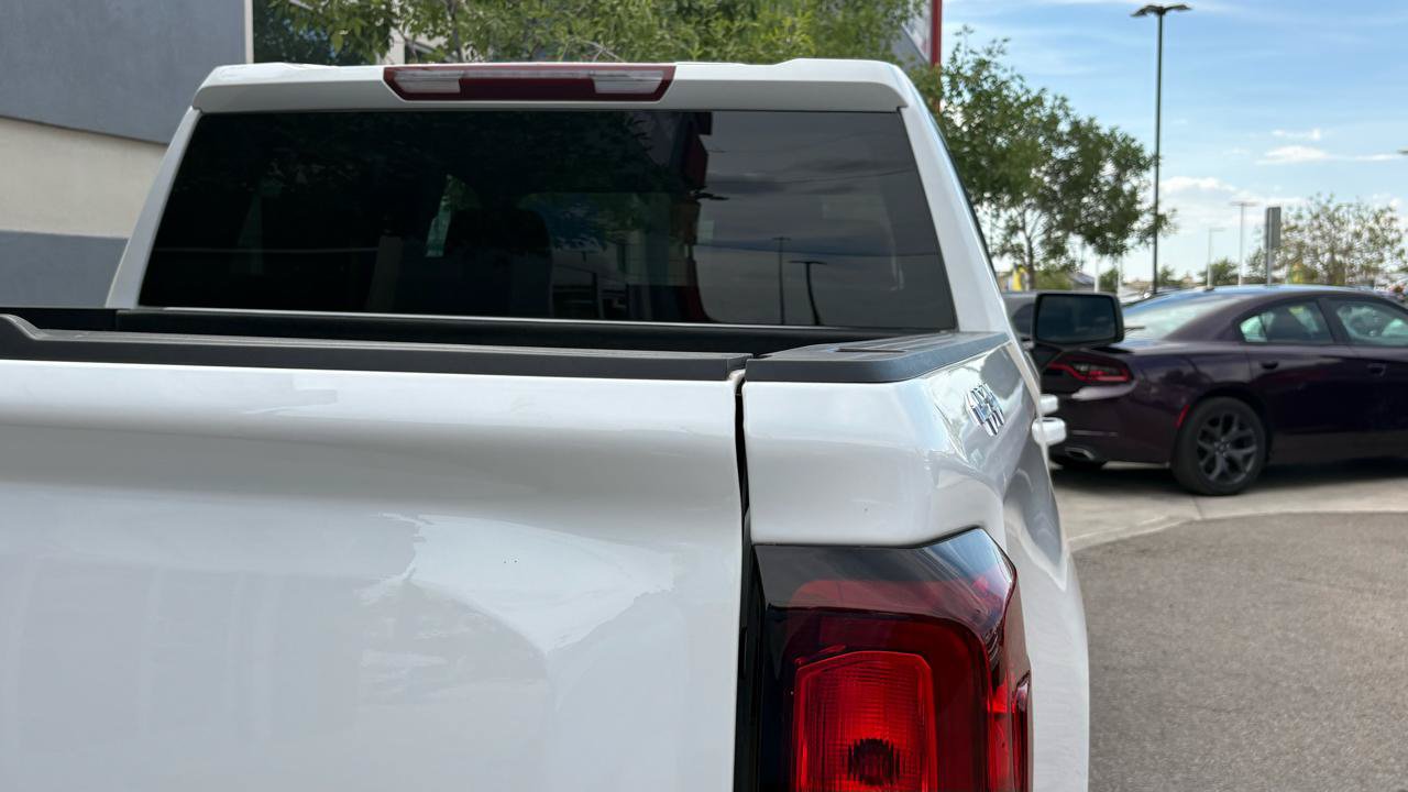 Used 2025 GMC Sierra 1500 Elevation AWD/4WD image 9