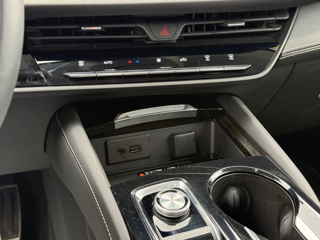 Used 2025 Buick Envision Sport Touring image 43