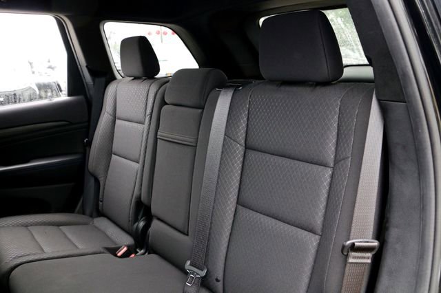 Used 2019 Jeep Grand Cherokee Laredo RWD image 25