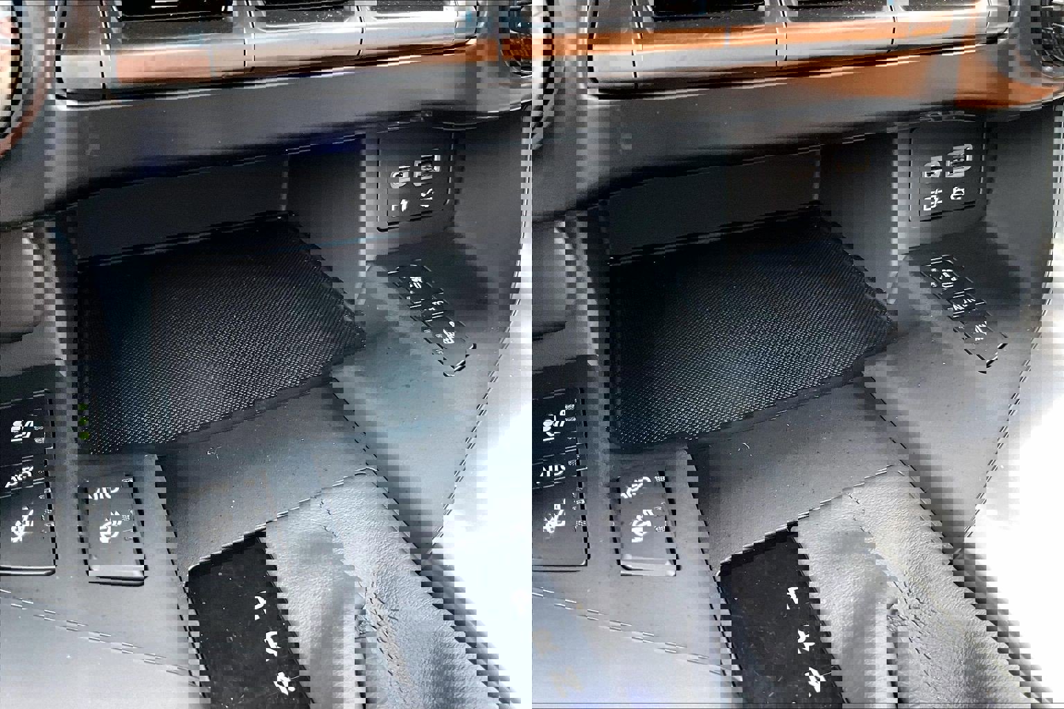 Used 2024 Lexus LX 600 4WD w/ Appearance Package image 31