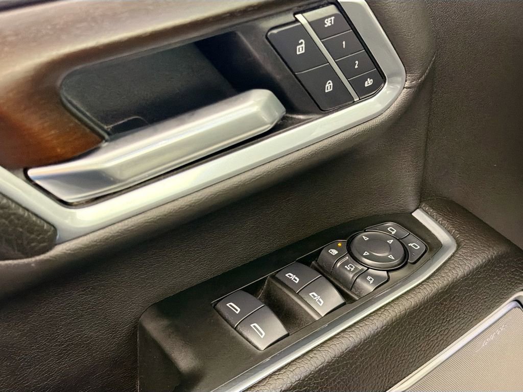 Used 2025 GMC Sierra 2500 Denali image 18