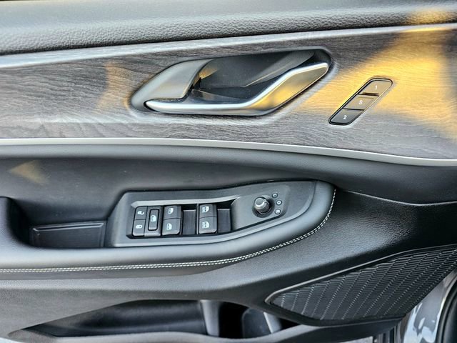 Used 2023 Jeep Grand Cherokee L Limited w/ Luxury Tech Group II image 22