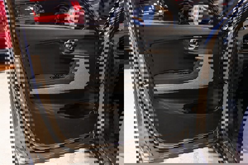 Used 2021 Polestar Polestar 2 image 32