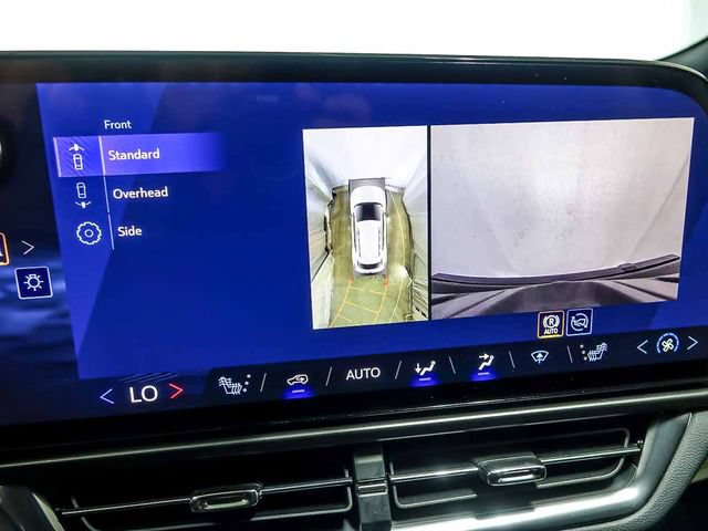 New 2026 Chevrolet Equinox EV LT w/ Comfort Package FWD image 17