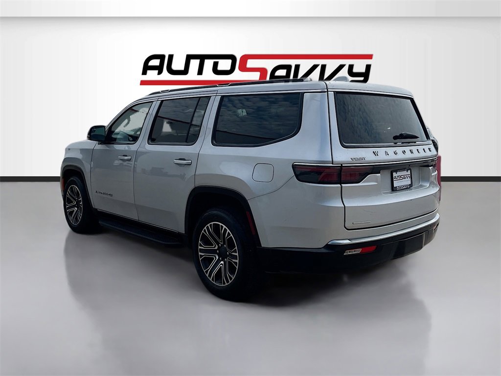 Used 2023 Jeep Wagoneer 4WD w/ Premium Group I image 5
