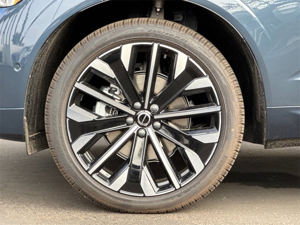 New 2026 Volvo XC60 B5 Ultra w/ Protection Package Premier image 25