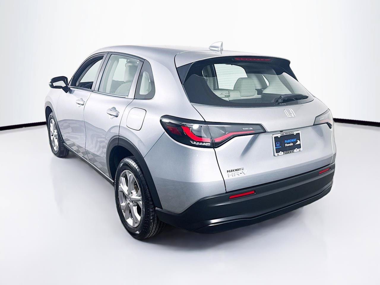 Used 2025 Honda HR-V LX image 6
