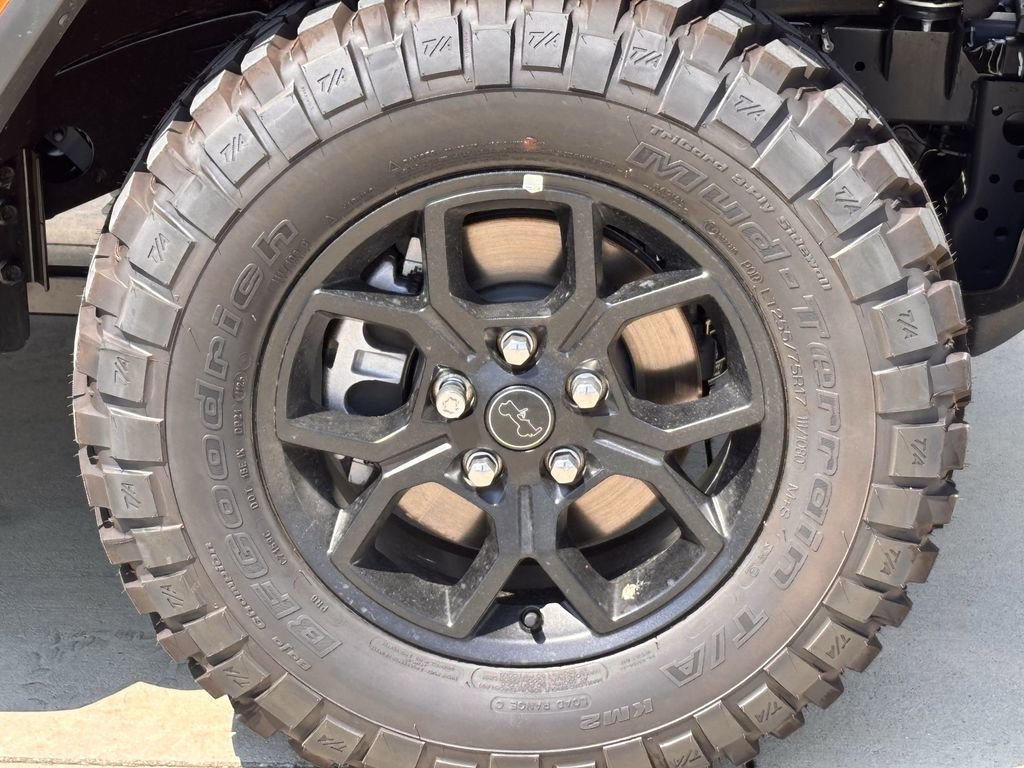 New 2025 Jeep Gladiator Sport image 8