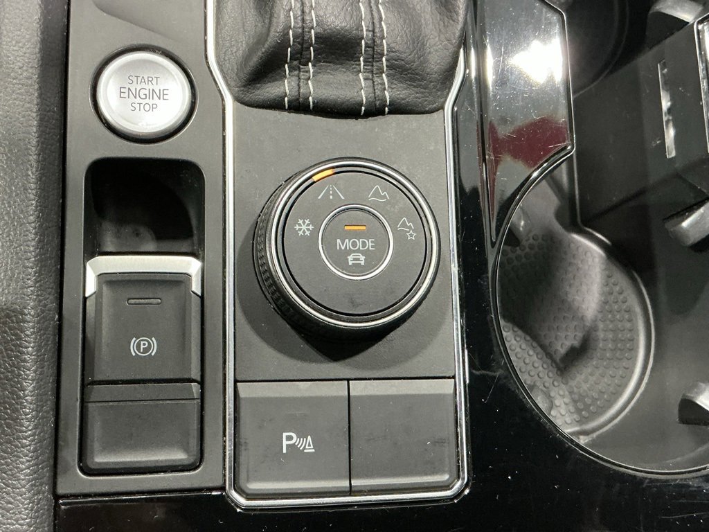 Used 2021 Volkswagen Atlas Cross Sport SEL image 5