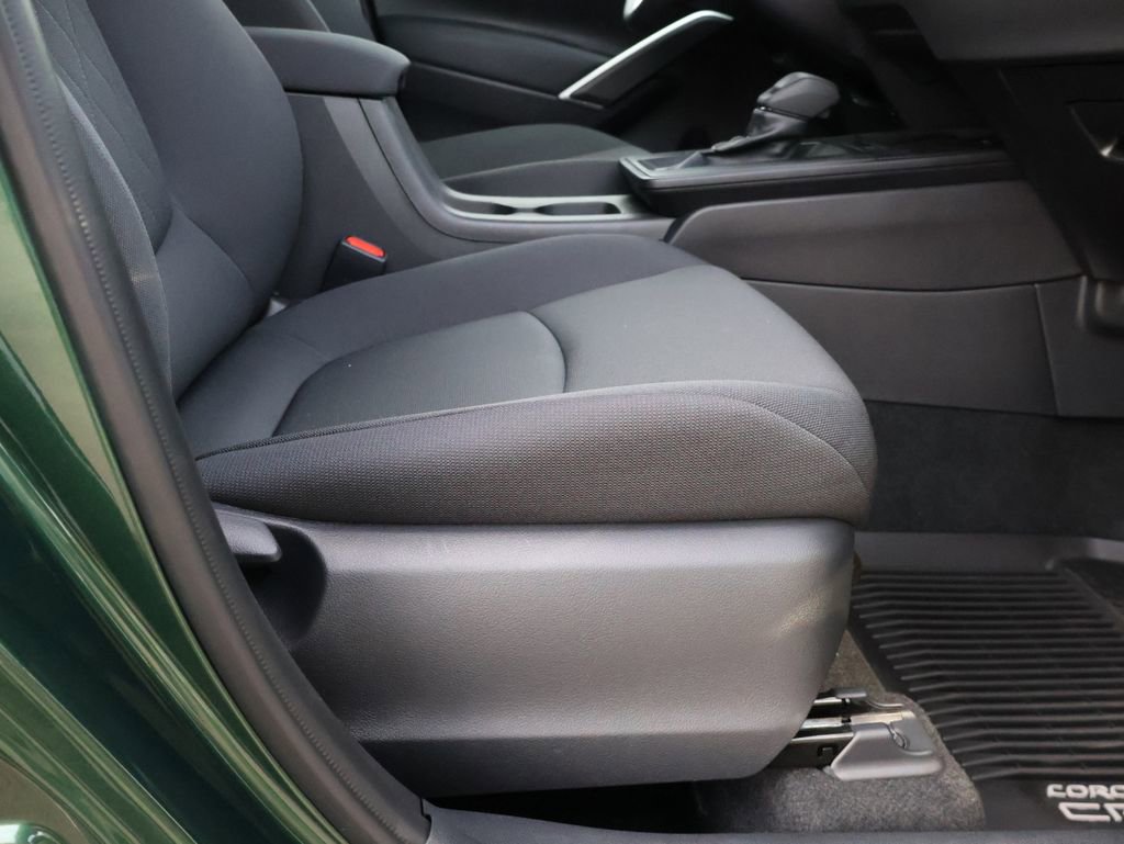 Used 2026 Toyota Corolla Cross LE FWD image 10