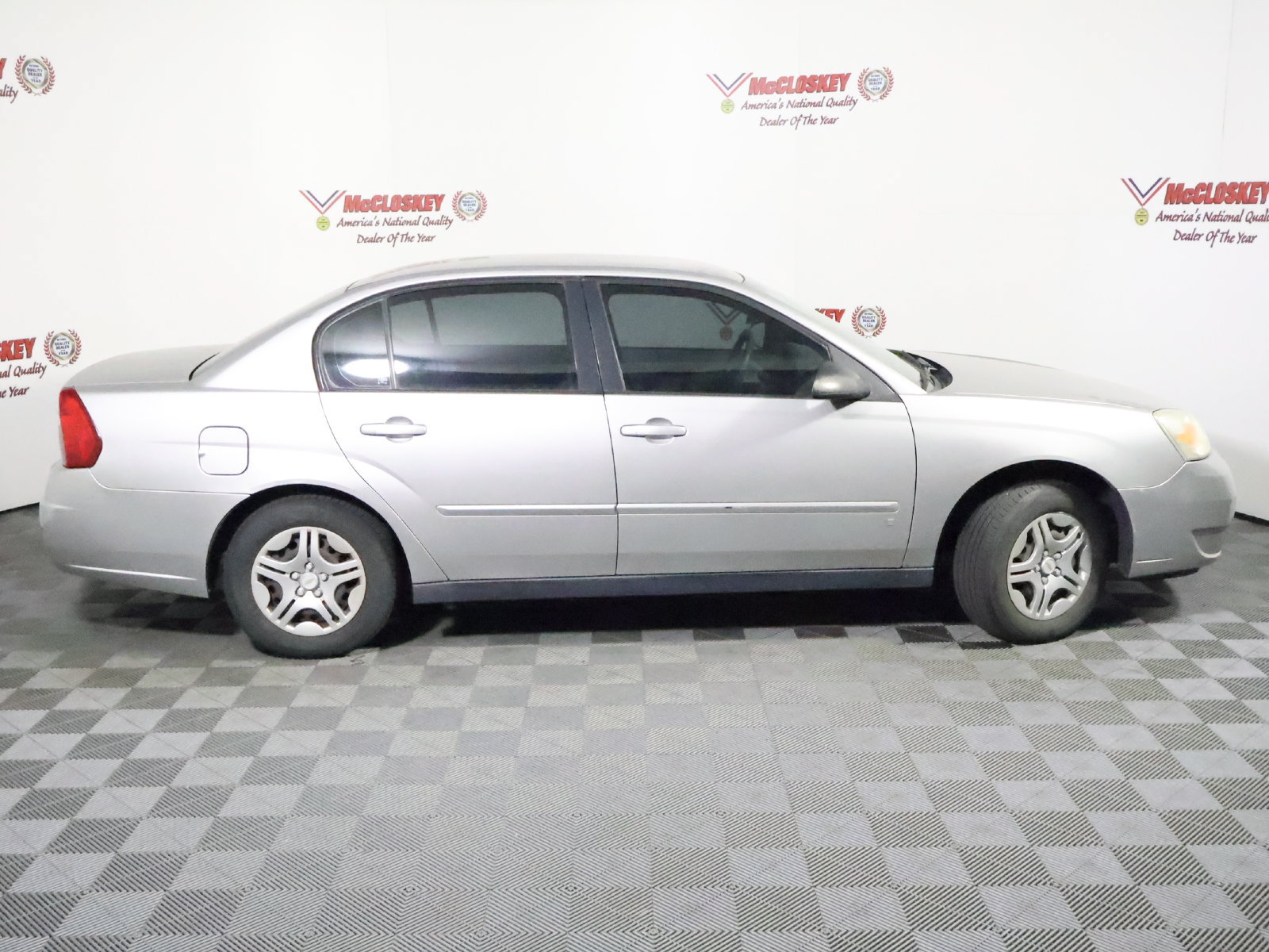 Used 2007 Chevrolet Malibu LS FWD image 3