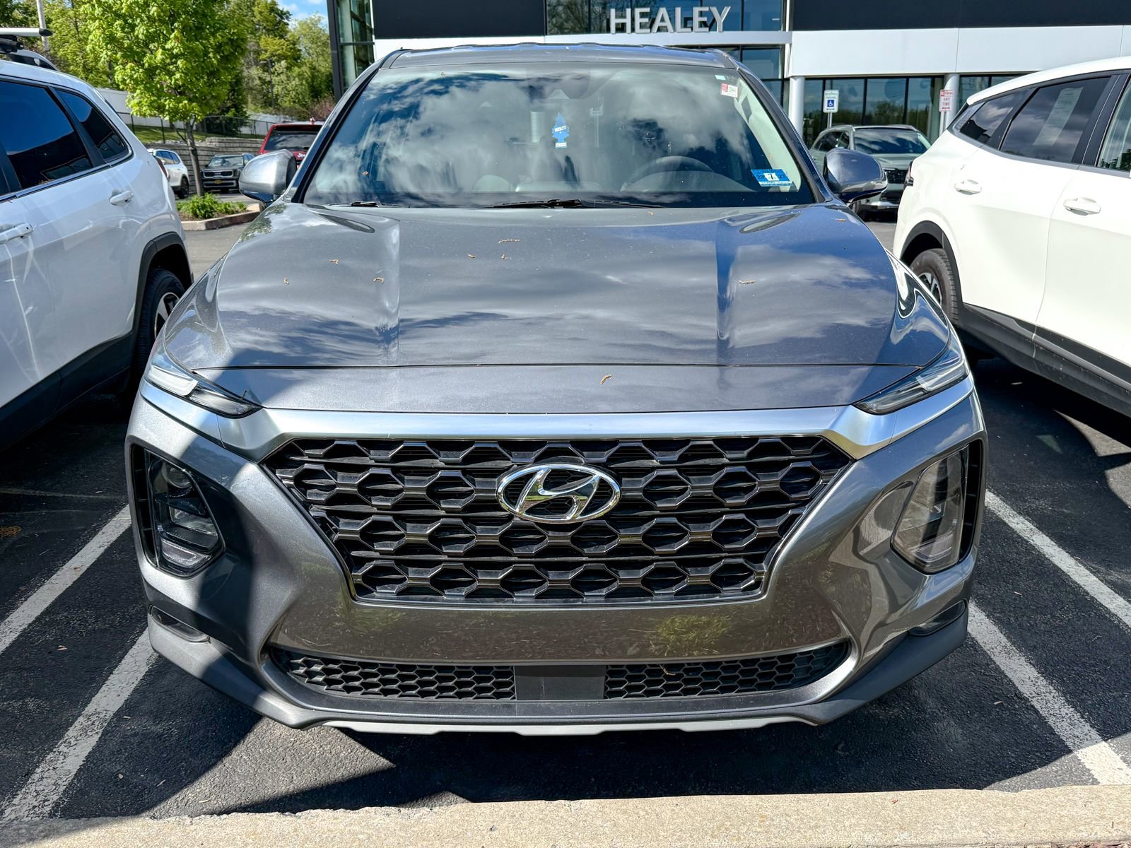 Used 2019 Hyundai Santa Fe SEL FWD image 2