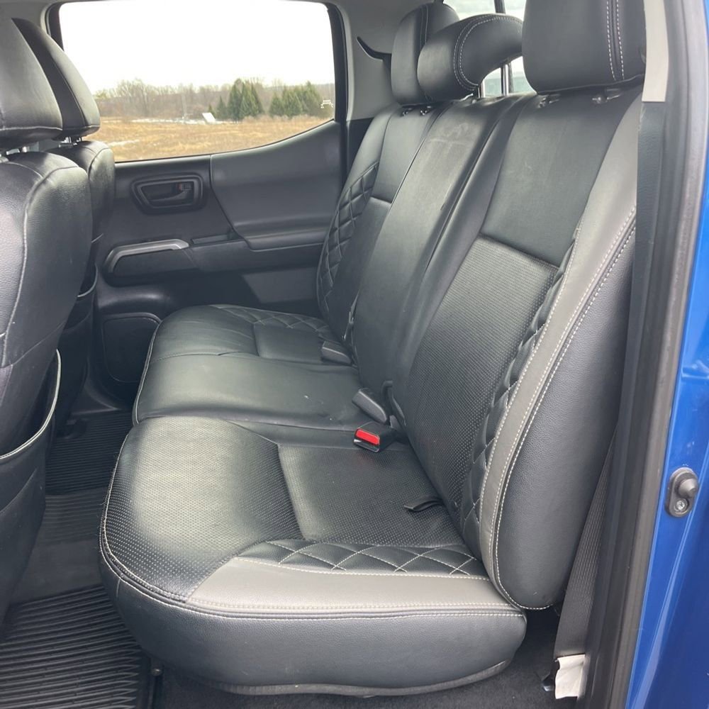 Used 2018 Toyota Tacoma SR5 image 12