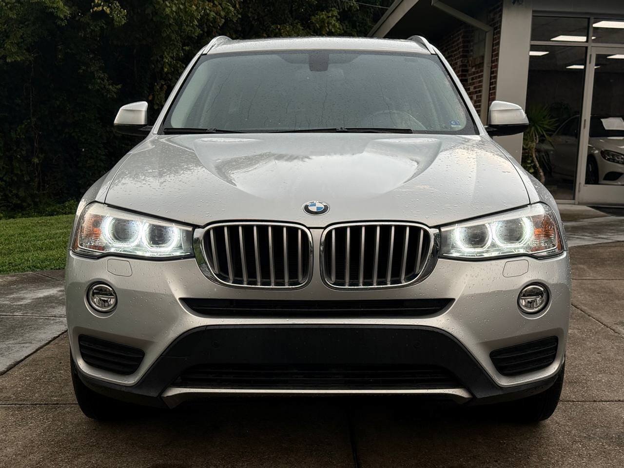 Used 2017 BMW X3 sDrive28i RWD image 2