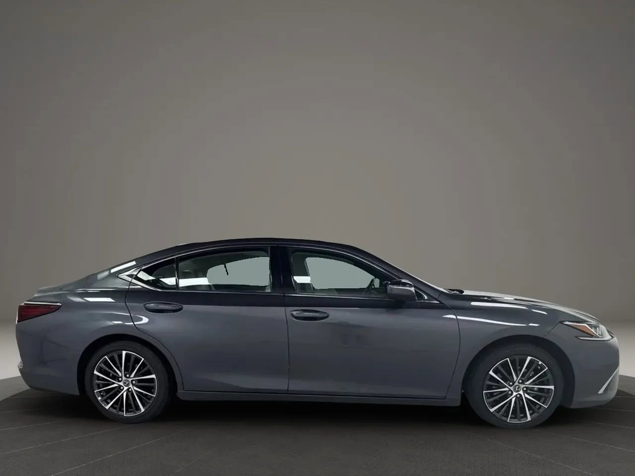 Used 2025 Lexus ES 350 w/ Premium Package FWD image 6