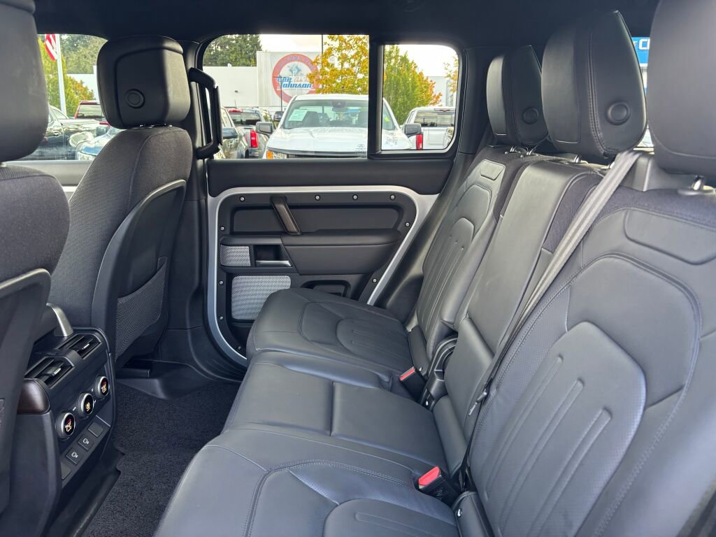 Used 2024 Land Rover Defender 130 X image 13