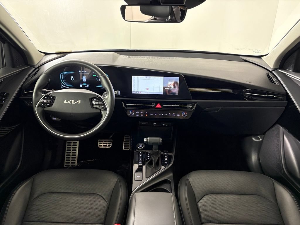 Used 2024 Kia Niro SX Touring FWD image 40
